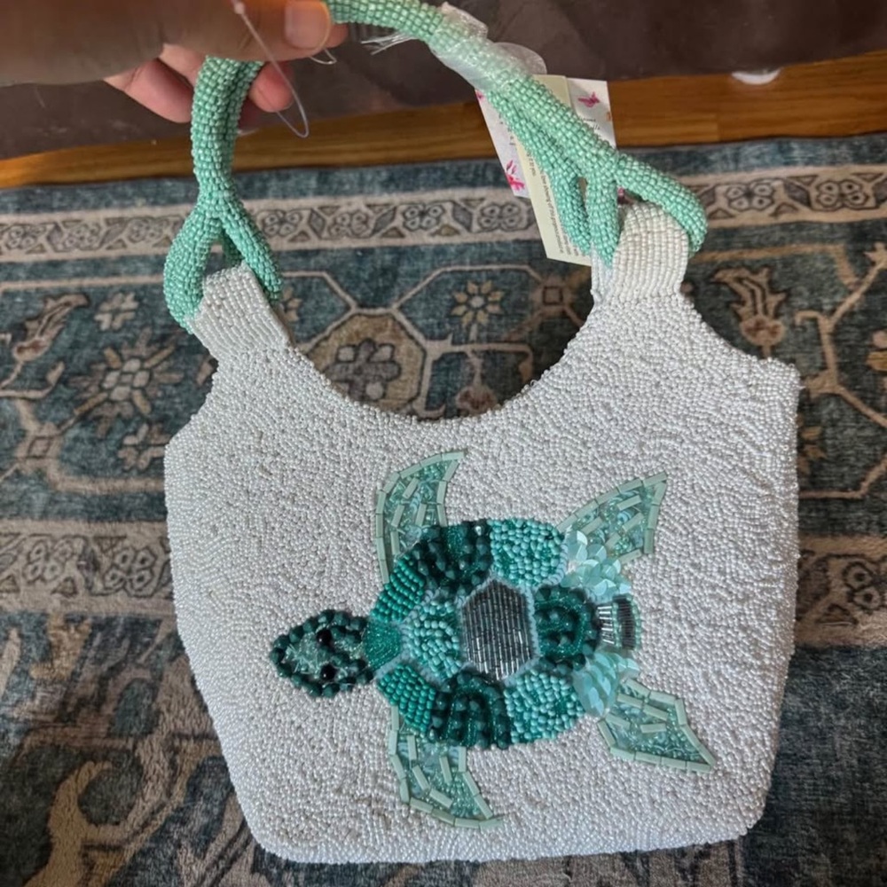 Beaded Turtle Design Hobo Bag - White and Green